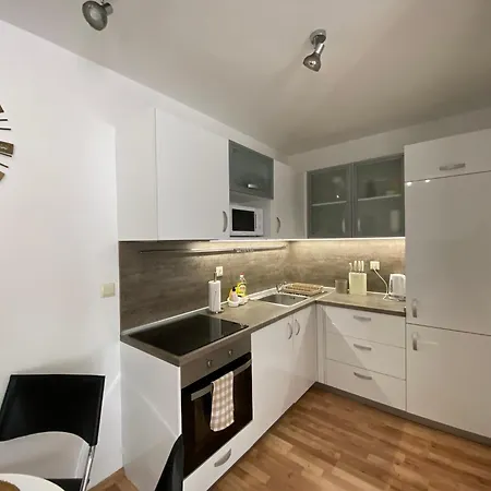 Апартамент Amel -new Luxury Close To The Равда